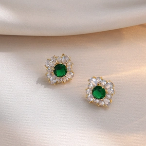 Elegante Blumen Cluster Ohrstecker Kupfer Smaragdgrüner Zirkonia Koreanischer Stil Luxusschmuck Für Frauen