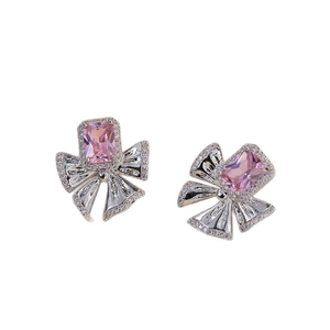 Ohrstecker mit rosa Edelstein im Schleifendesign und Zirkonia-Verzierung für Damen