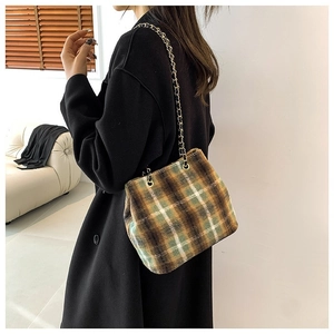 Vintage plaid plush chain shoulder bag in brown and green for autumn winter fashion