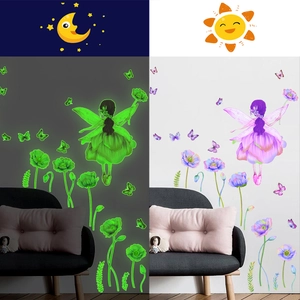 Leuchtende lila Schmetterling Wandtattoo mit Tag- und Nacht-Fluoreszenz-Effekt