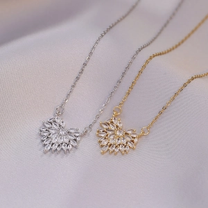 Heart Pendant Necklace Women Titanium Steel Shiny Zircon Elegant Niche Design Trendy Charming Jewelry Accessory