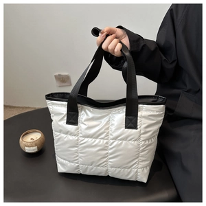 Sac Cabas Rembourré Matelassé Pour Femmes Grande Capacité Métallique Brillant Sac À Épaule Léger Streetwear Quotidien