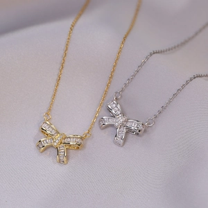 Collier Pendentif Nœud Papillon Acier Titane Avec Zircon Incrusté Mode Élégante Chaîne Clavicule Pour Femmes