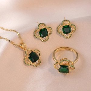 Vintage Emerald Green Zirconia Clover Necklace Earrings Ring Set Titanium Steel Jewelry Women Light Luxury Flower Jewelry Set