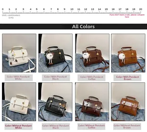 Détail des petits sacs carrés en cuir PU rétro en blanc, noir, café et marron avec sangle