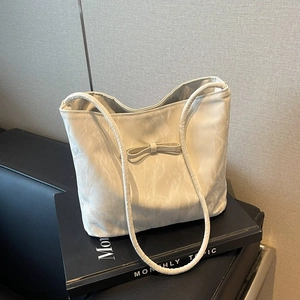 Sac seau blanc élégant avec nœud et texture marbrée avec fine bandoulière femme