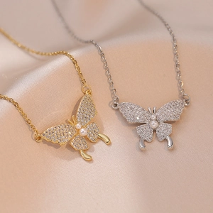 Collana Con Ciondolo A Farfalla Elegante Con Zirconi E Künstliche Perle Gioielli In Acciaio Al Titanio Da Donna