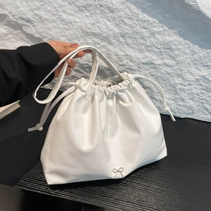 Women Pleated Bucket Bag Large Capacity PU Leather Drawstring Tote Shoulder Bag With Metal Bowknot Fashion Cloud Bag