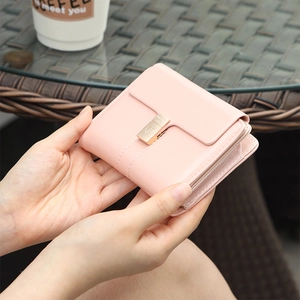 Portefeuille Court Pour Femmes Cuir PU Motif Crocodile Boucle Métallique En Forme De Coeur Porte Monnaie Pliable Mode