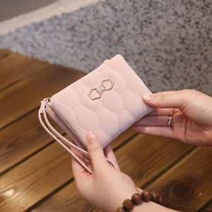 Portefeuille Femme Court Cuir PU Matelassé Hexagonal Pliable Porte Monnaie Dragonne Boucle Nœud Style Coréen Doux