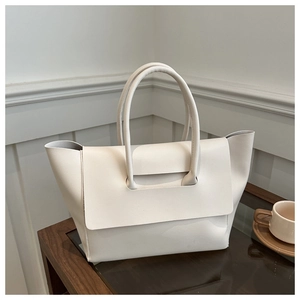 Women Large Capacity PU Leather Tote Bag Fashion Stitched Flip Cover Urban Commuter Shoulder Bag Elegant Work Handbag