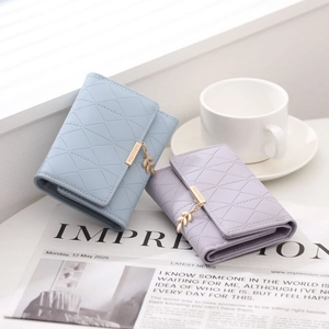 Portefeuilles matelassés en similicuir bleu et violet avec pendentifs feuille dorée