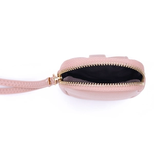 Mini sac portefeuille en nylon rose pâle imperméable avec fermeture éclair dorée et dragonne