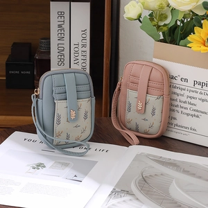 Détails de mini pochettes en nylon bleu et rose avec pendentifs feuilles et fentes pour cartes