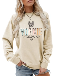 Detail des Yorkie Mama Grafikdrucks auf cremefarbenem Damen Sweatshirt mit Rundhalsausschnitt