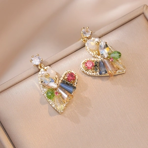 Boucles d'oreilles cœur baroque avec cristaux multicolores et perles