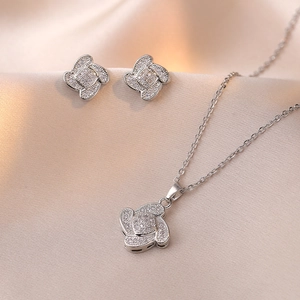 Four Leaf Clover Flower Pendant Necklace And Stud Earrings Titanium Steel With Sparkling White Zircon Elegant Women Fashion Accessory
