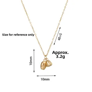 Détails du collier pendentif lotus doré montrant la chaîne de 40+5cm et le poids de 3,2g