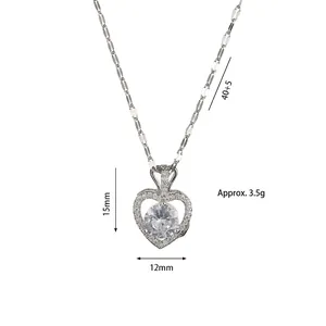 Elegante collana a cuore in acciaio al titanio, pendente 15mm e catena regolabile 40+5cm