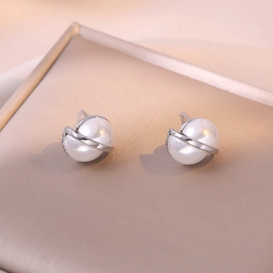 Boucles d'oreilles perles en argent S925 avec un design minimaliste et élégant