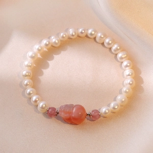 Bracelet en argent S925 avec perles d'eau douce blanches et quartz fraise rose sculpté