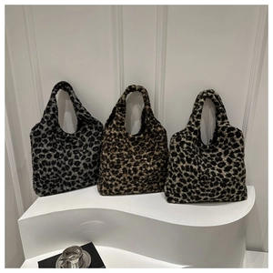 Sacs cabas chic en fausse fourrure léopard en trois couleurs pour mode d'hiver