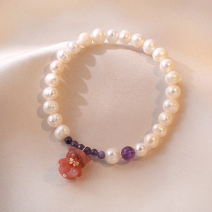 Bracelet élégant en perles d'eau douce S925 avec perles de cristal violet et breloque