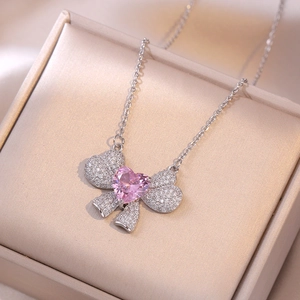 Collier Pendentif Noeud Papillon Acier Inoxydable Cœur Rose Zircon Incrusté Chaîne Clavicule Bijoux Doux Pour Femmes