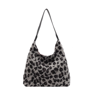 Elegante borsa a spalla leopardata in ecopelliccia con tracolla in pelle nera e stile