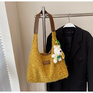 Women Plush Tote Bag Large Capacity Faux Fur Shoulder Bag With Leather Strap And Dog Charm Fashion Daily Handbag Yellow
