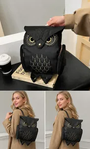 Détails du sac à dos hibou en similicuir noir avec broderie de plumes dorées