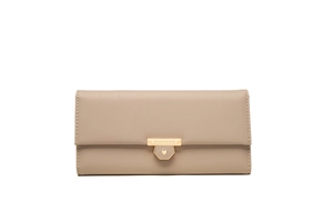 Close-up of khaki leather long wallet featuring a gold metal buckle and heart detail