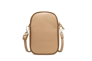 Détail d'un sac à téléphone abricot avec fermeture éclair et bandoulière réglable