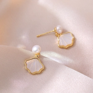 Fan Shaped Mother Of Pearl And Freshwater Pearl Drop Earrings With 925 Sterling Silver Earring Post Copper For Women