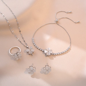 Stainless Steel Rotating Four Leaf Flower Opal Necklace With Zirconia Spinning Heart Petal Fashion Jewelry For Women