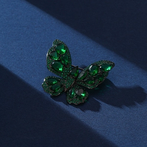Retro Butterfly Brooch Pin Copper Green Zircon Rhinestone Crystal Jewelry For Women Elegant Vintage Scarf Buckle Accessory