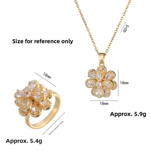Détails de la parure fleur avec pendentif de 18mm et chaîne dorée de 40+5cm de long