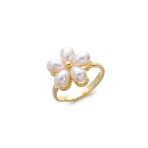 Bague fleur dorée avec cinq pétales blancs en forme de goutte et perle centrale d'or