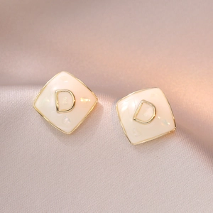 Boucles D Oreilles Carrées Élégant Lettre D Design Cuivre Plaqué Or Avec Tige En Argent Sterling 925 Style Français Mode Pour Femmes