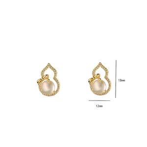 Boucles d'oreilles gourde avec perles d'eau douce et nœud en zircone, 18mm x 12mm