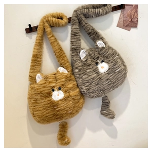 Close-up of cat-shaped plush tote bag featuring soft fur textures and a 3D tail detail