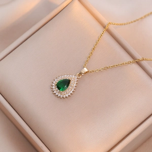 Collier Pendentif Zircon Vert Émeraude Coupe Poire Pour Femme Acier Titane Double Halo Larme Bijoux Cadeau