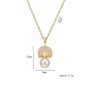 Gold-plated pearl and zircon flower pendant necklace with dimensions 22mm x 15mm