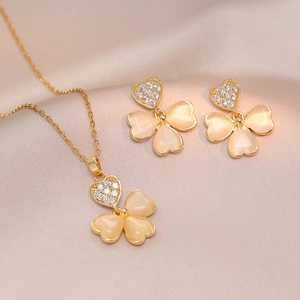 Collier Pendentif Trèfle Coeur Élégant En Acier Titane Plaqué Or Avec Pierre Oeil De Chat Et Zircon Pour Femme
