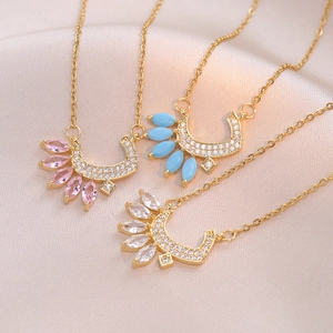Collier Pendentif Croissant De Lune Plaqué Or Acier Inoxydable Zircon Coloré Bijoux De Luxe Pour Femmes