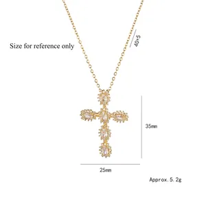 Collier en acier titane doré avec pendentif croix en zircon coloré pour femme