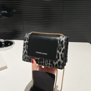 Fashion Leopard Print PU Leather Crossbody Bag With Gold Chain Strap Small Square Shoulder Bag For Women