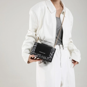 Fashionable leopard print square crossbody bag with gold chain strap for women