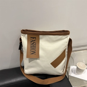 Sac Fourre-Tout en Toile de Grande Capacité Pour Femme Mode Patch Lettre Bandoulière Sac à Main Décontracté Rue Tendance Travail Navette