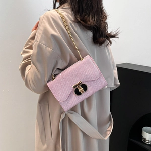 Sac bandoulière rose pailleté pour femme avec chaîne dorée et fermoir en T